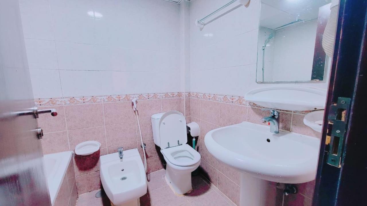 Call Us Дубай Экстерьер фото